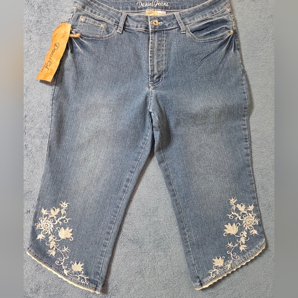 daniel jeans Pants - Daniel Jean Shorts Womens 15-16 32 Embroidered Flowers Embellished Blue Stretch